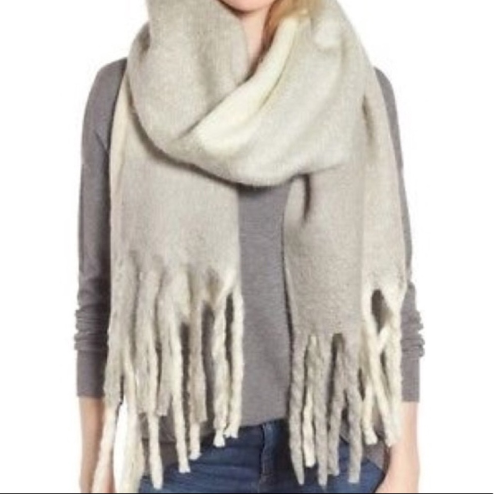 Free people gray and white scarf , gently used